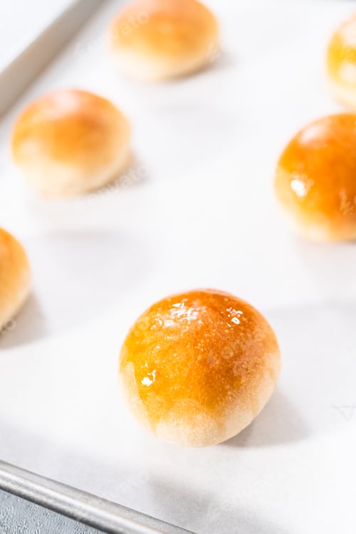 Preview: Dinner rolls