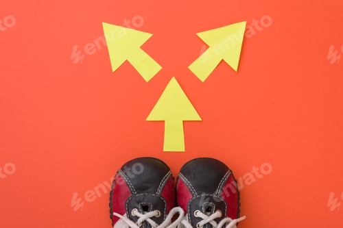 Preview: Choice, legs and 2 arrows in different directions