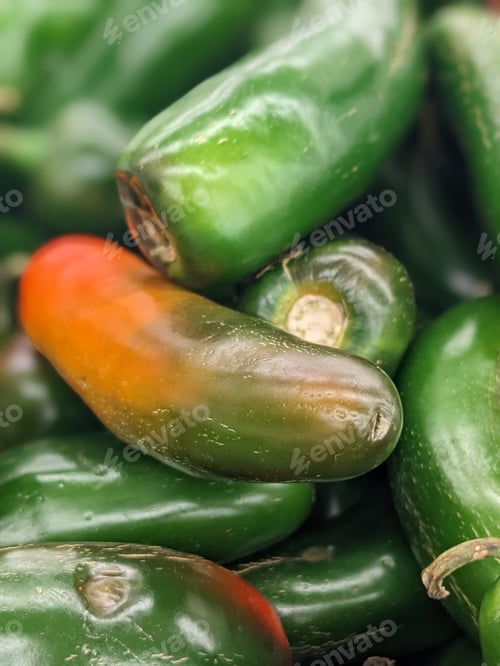 Preview: Vibrant assortment of green chili peppers