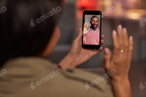 Preview: Online communication on the phone