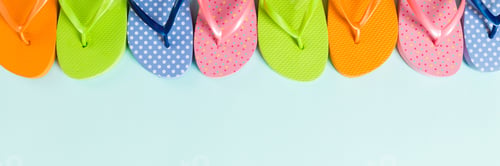 Preview: a lot of flip flop colored sandals, summer vacation on colored background