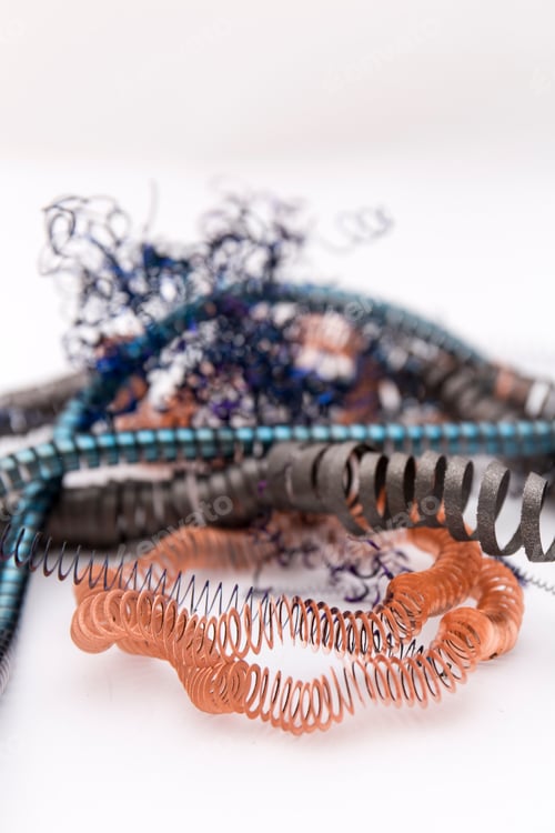 Preview: Closeup of the metalic spring
