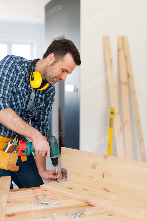 Preview: Carpenter creating new furniture