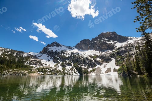 Preview: Mountains lake