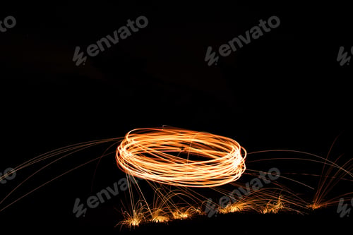 Preview: Light painting with steel wool - Pyrotechnic display at night