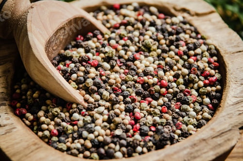 Preview: Peppercorn on rustic background.