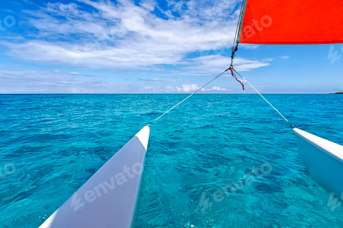 Preview: Turquoise water and blue sky