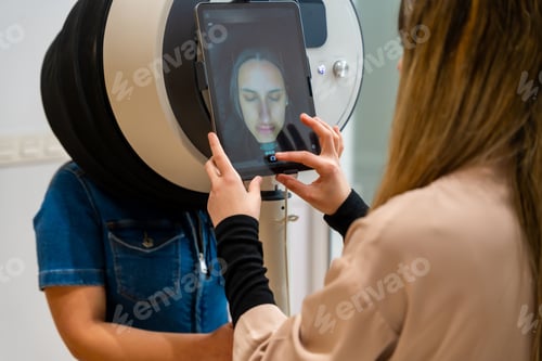 Preview: Skin analysis technology mapping face for aesthetic treatment