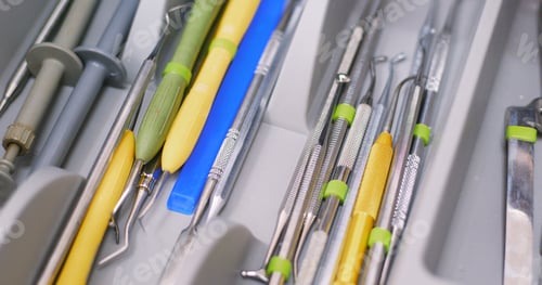 Preview: Open the dental tool drawer