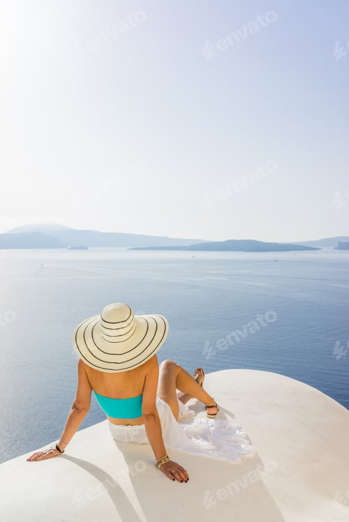 Preview: Young woman on holidays, Santorini Oia town