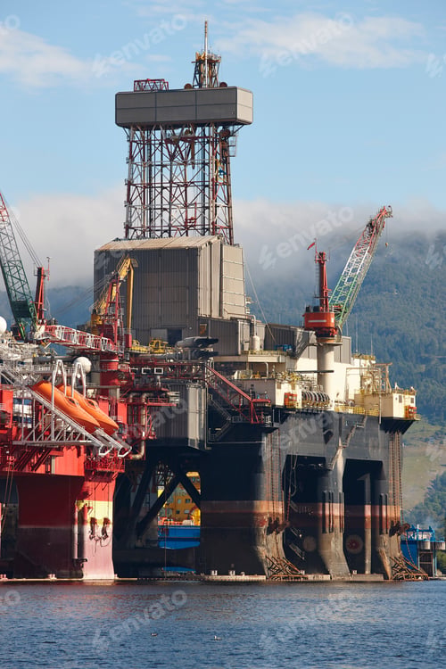 Preview: Oil and gas platform in Norway. Energy industry. Petroleum exploration