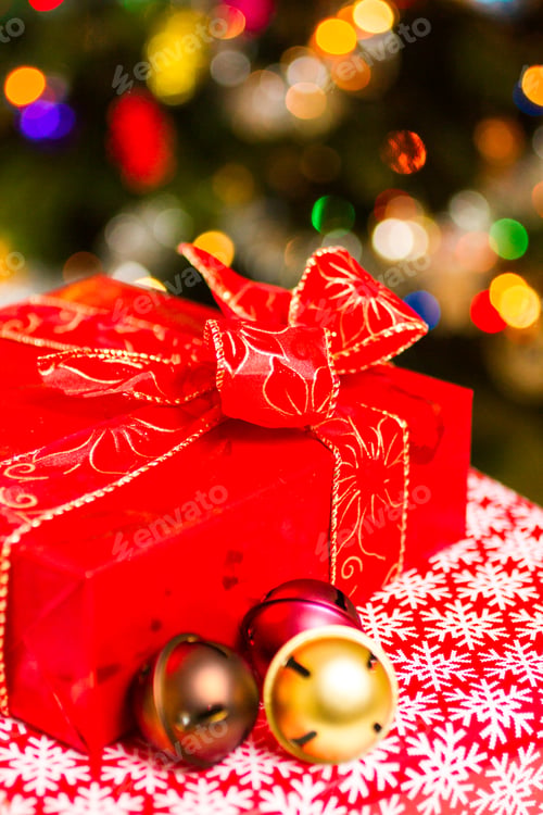 Preview: Presents