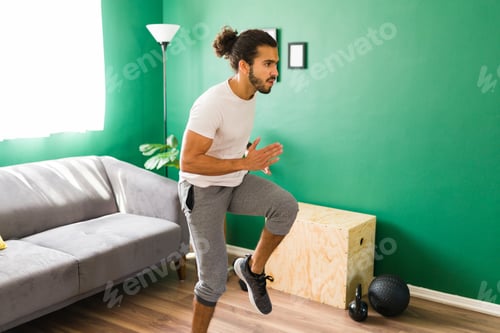 Preview: Sweaty man doing an intense cardio