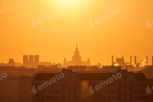 Preview: Evening view on the city