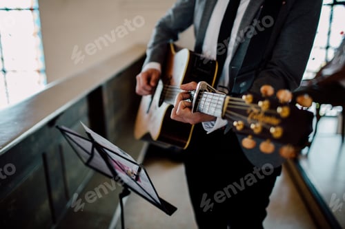 Preview: Guitar Player
