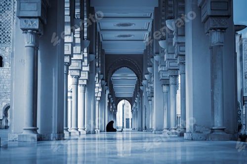 Preview: Scenic view of Morocco's architectural wonders with stunning columns and arches