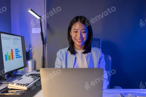 Preview: An employee is sitting in a personal office doing work assigned by a boss, An office work scene with