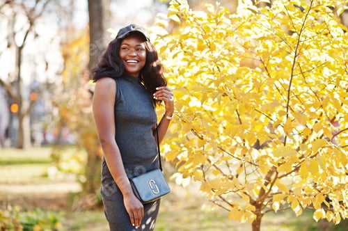 Preview: Africa model woman
