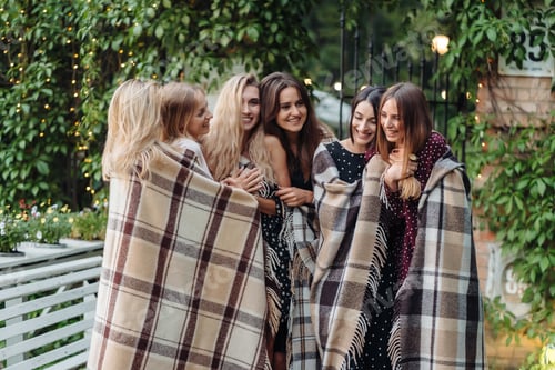 Preview: six girls in the park