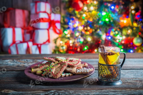 Preview: Sweet and tasty tea and gingerbread cookies