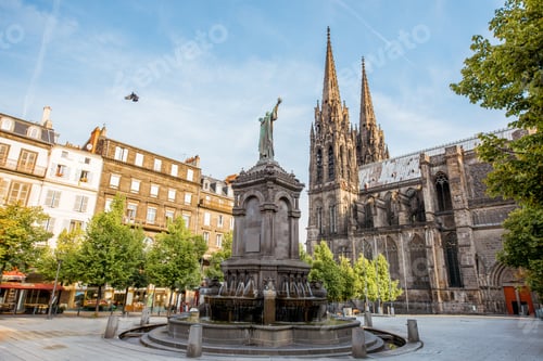 Preview: Cathedral in Clermont-Ferrand city
