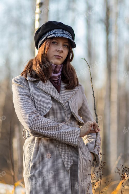 Preview: Portrait in the autumn forest
