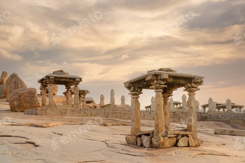 Preview: Architecture of ancient ruines of temple in Hampi