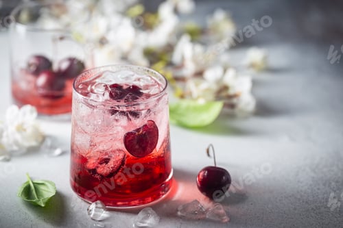 Preview: Cold cherry lemonade