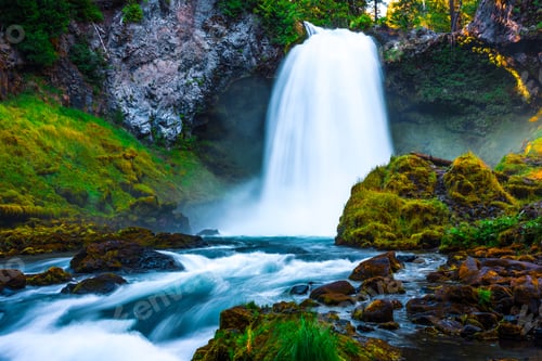 Preview: Sahalie Falls, Mckenzie River, Oregon