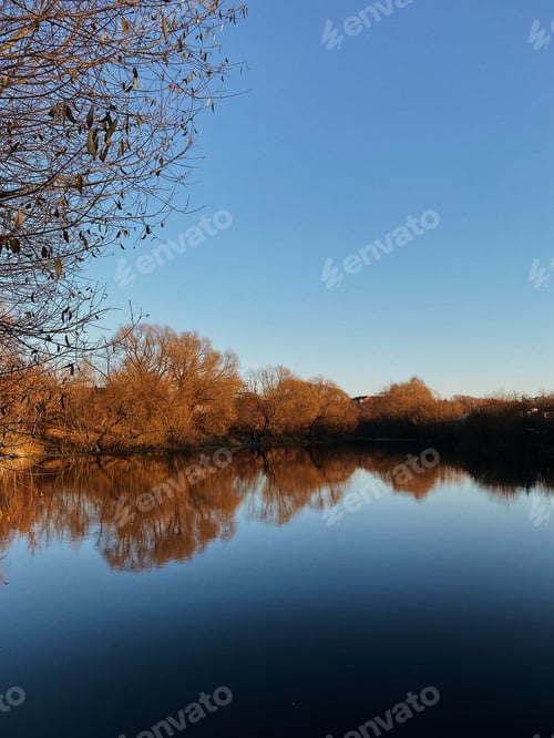 Preview: Autumn lake