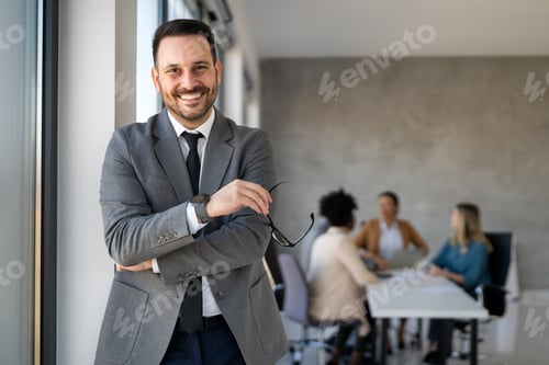 Preview: Successful lawyer in business suit smiling confidently, representing legal advice, law expertise