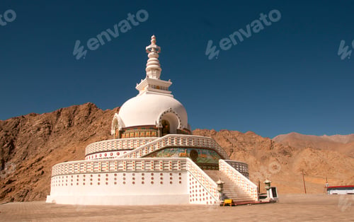 Preview: Shanti stupa, Peace Pagoda near Leh, Ladakh, India