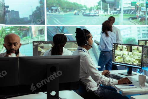 Preview: Indian operator following real time traffic footage from CCTV cameras