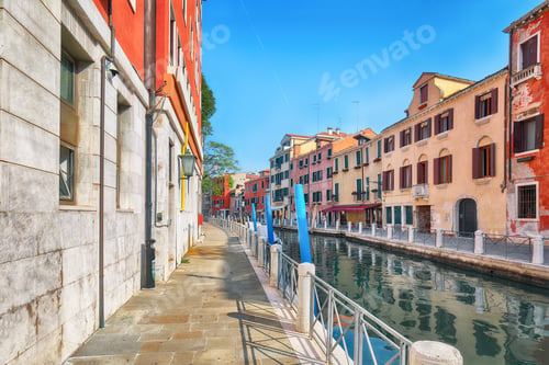 Preview: Gorgeous cityscape of Venice with narrow canals, boats and gondolas and bridges with buildings