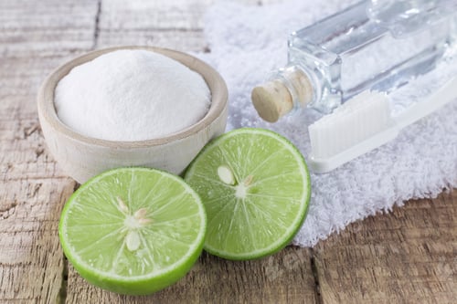 Preview: Bowl of Powder with Lime and Toothbrush