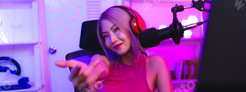 Preview: Young Asian woman pro gamer have online live streaming, Pretty girl singing and chatting