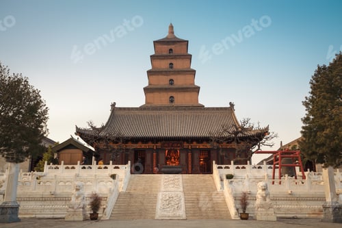 Preview: giant wild goose pagoda at dusk