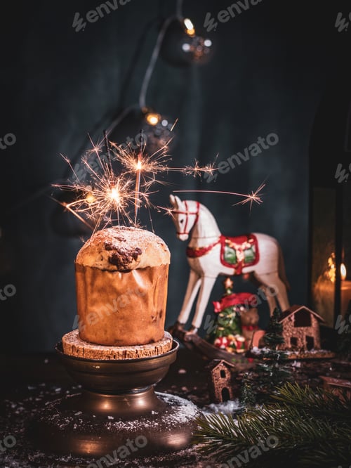 Preview: Panettone for Christmas holiday with bengal sparks and decorative horse