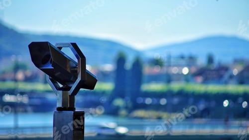 Preview: A binoculars for city viewing