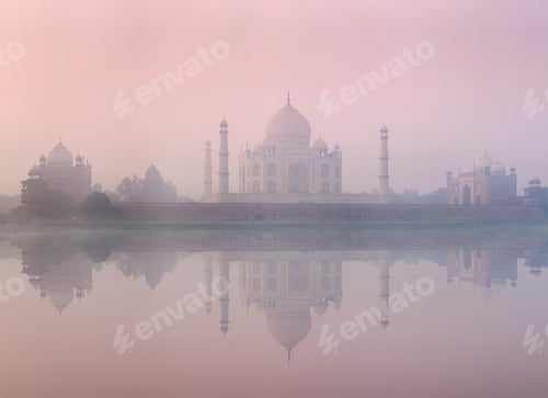 Preview: Taj Mahal on sunrise sunset, Agra, India