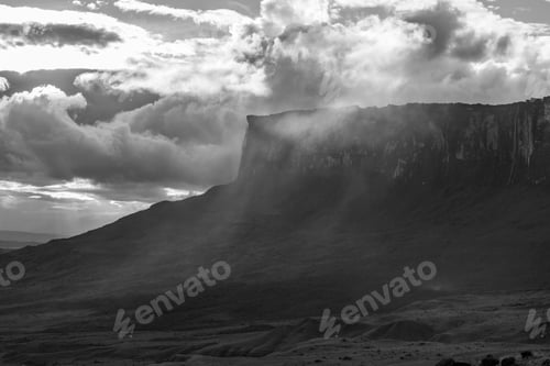 Preview: Roraima Tepui or table mountain under the clouds