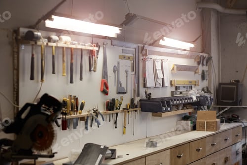 Preview: Workshop with work tools