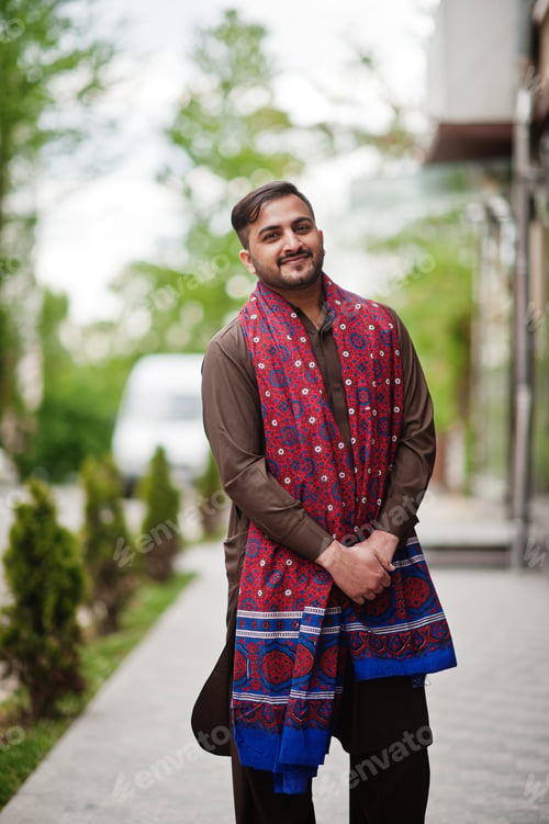 Preview: Pakistani pathan man wear traditional clothes.