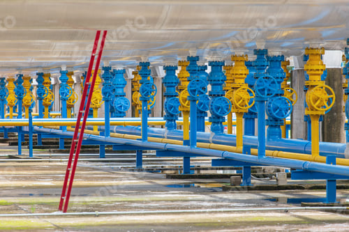 Preview: Valves at gas plant