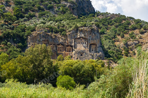 Vista previa: Famous Lycian Tombs of ancient Caunos city, Dalyan, Turkey