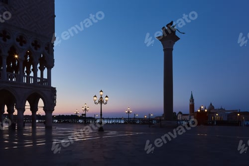 Preview: Palace of doges on the square San Marco before sunrise in Venice, Italy