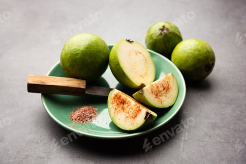 Preview: Guava or Amrood with Salt and Chili Powder, popular Seasonal snacks from India