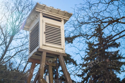 Preview: Stevensons screen , weather measurement
