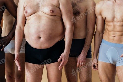 Preview: Multiethnic group of men posing for body positive