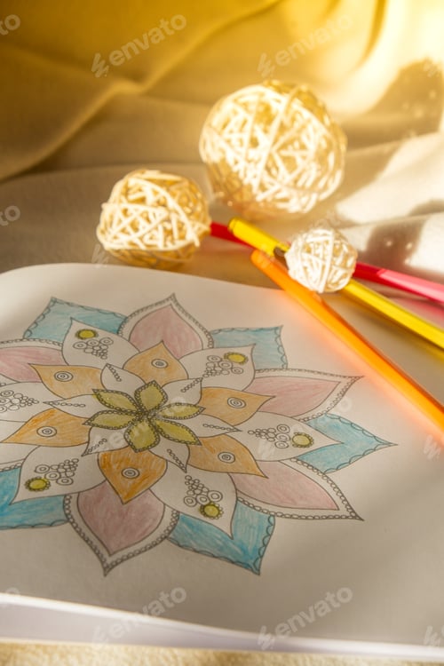 Preview: Mandalas antistress page to combat stress. Relaxing hobby mental wellbeing and art therapy
